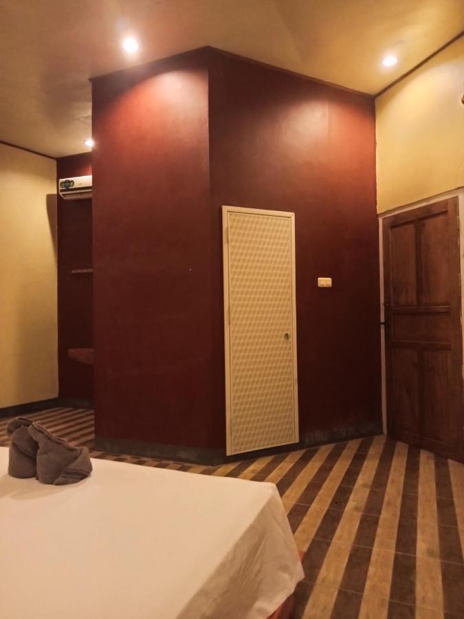 Tangkoko Ranger Homestay Bitung Exterior photo
